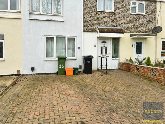 3 bedroom property to let in Neville Shaw, Basildon £1,700 pcm