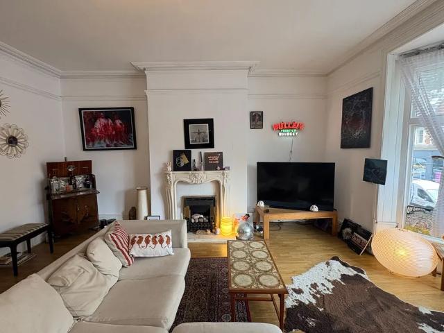 3 bedroom property to let in Alcester Road, Moseley, B13 8DD £1,250 pcm