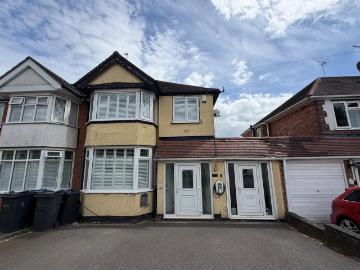 3 bedroom property to let in Arden Oak Road, Sheldon £1,450 pcm