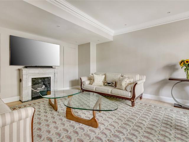 3 bedroom property to let in Belgrave Place, London, SW1X £2,769 pw
