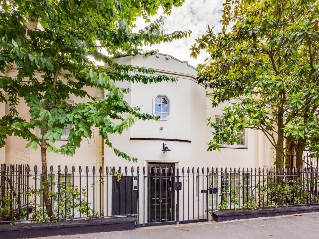 3 bedroom property to let in Belgrave Place, London, SW1X £2,769 pw