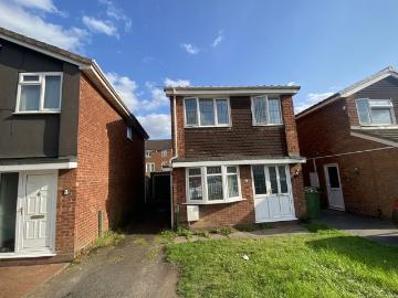3 bedroom property to let in Cadnam Close, Willenhall £1,000 pcm