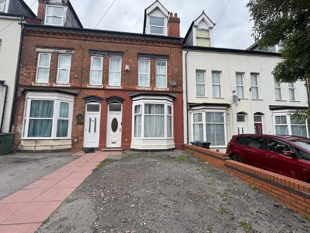 3 bedroom property to let in Cape Hill, Smethwick £1,250 pcm