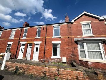 3 bedroom property to let in Crown Road, Stonegravels, Chesterfield, S41 £1,000 pcm
