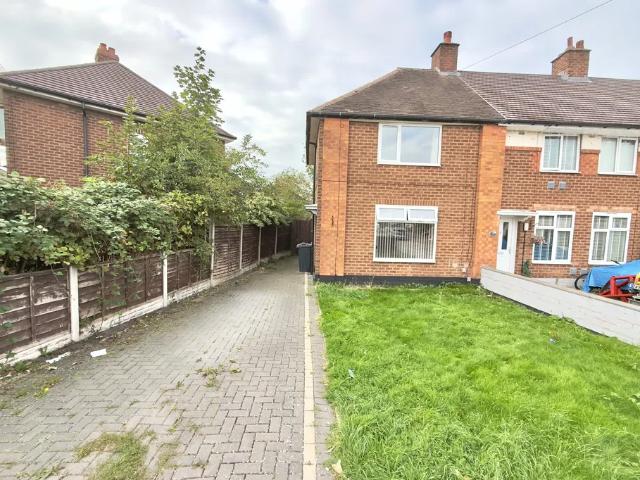 3 bedroom property to let in Eatesbrook Road, Stechford B33 £1,200 pcm