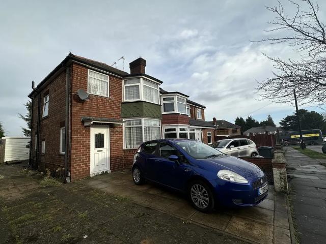 3 bedroom property to let in Ermington Crescent, Hodge Hill, B36 £1,250 pcm