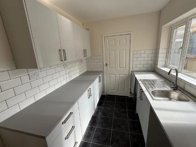 3 bedroom property to let in Harrow Street, Wolverhampton £1,100 pcm