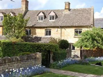 3 bedroom property to let in High Street, Broadway, WR12 £7.