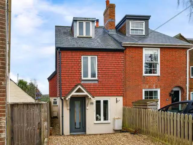 3 bedroom property to let in Lower Buckland Road, Lymington, H.