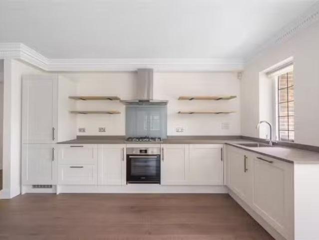 3 bedroom property to let in Purley, Purley, CR8 £4,000 pcm