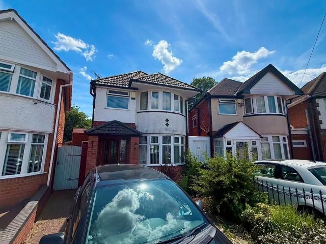 3 bedroom property to let in Palmvale Croft, Sheldon B26 £1,375 pcm