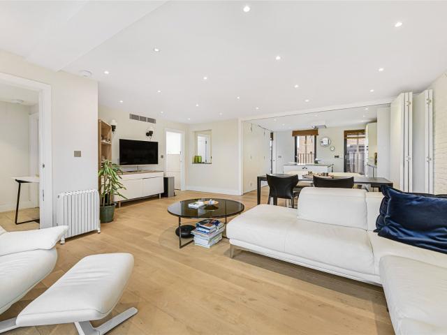 3 bedroom property to let in Richmond Buildings, London, W1D £2,434 pw