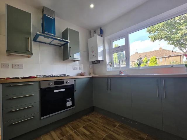 3 bedroom property to let in Rockland Gardens, Willenhall, WV13 £1,400 pcm