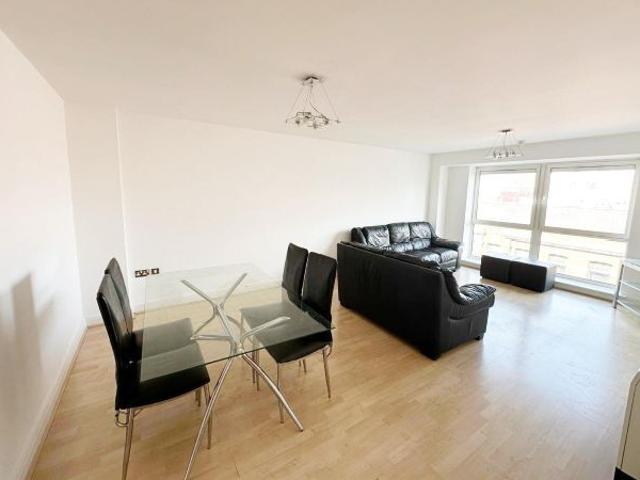 3 bedroom property to let in Royal Plaza, 2 Westfield Terrace, Sheffield S1 4GD £1,250 pcm