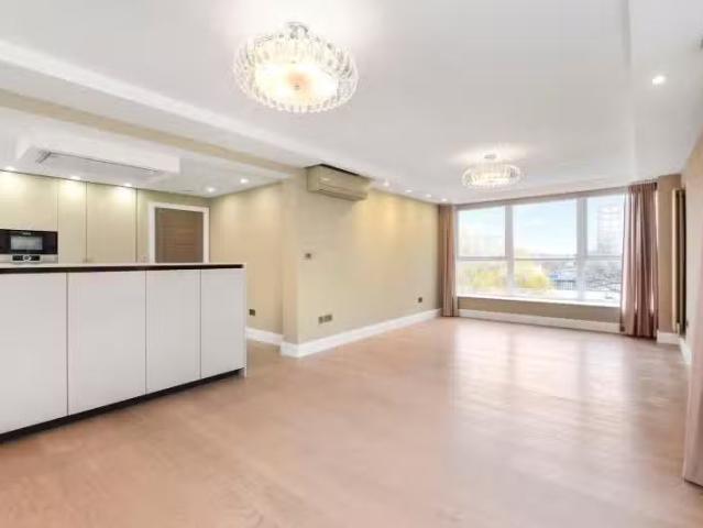 3 bedroom property to let in St. Johns Wood Park, London, NW8.
