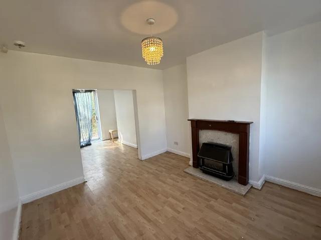 3 bedroom property to let in Victoria Road, Wolverhampton £1,125 pcm