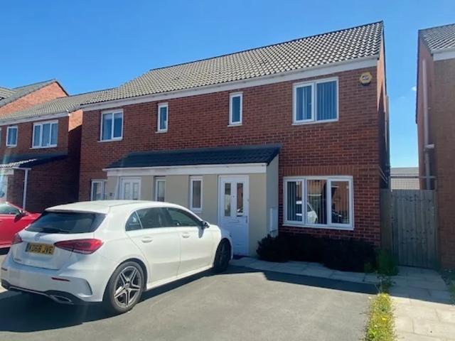 3 bedroom property to let in Ward Street, Wolverhampton £1,300 pcm