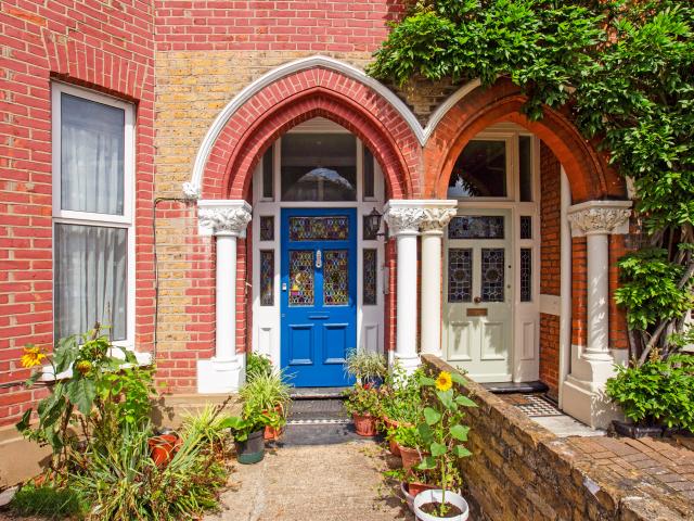 3 bedroom property to let in Warwick Road, Ealing, London, W5 £2,900 pcm