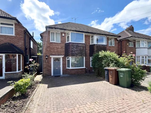 3 bedroom property to let in Wichnor Road, Solihull £1,300 pcm