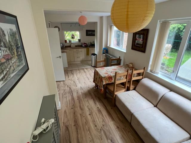 3 bedroom property to let in 26 Sedgehill Avenue £324 pw