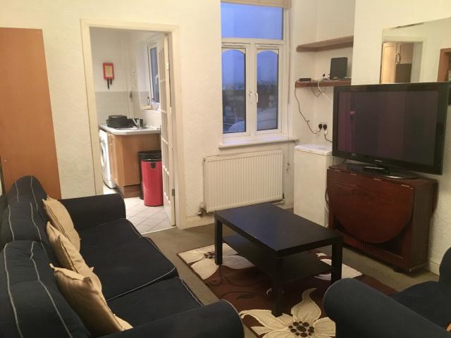3 bedroom property to let in 71 LOTTIE ROAD £315 pw
