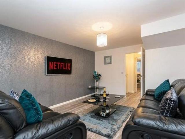 3 bedroom Property To Let