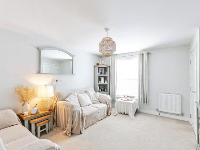 3 bedroom property to rent