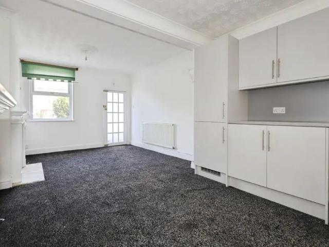 3 bedroom property to rent