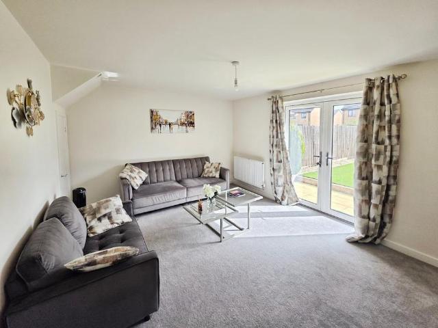3 bedroom property to rent