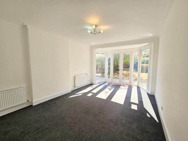 3 bedroom property to rent