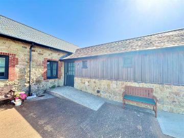 3 bedroom property to rent