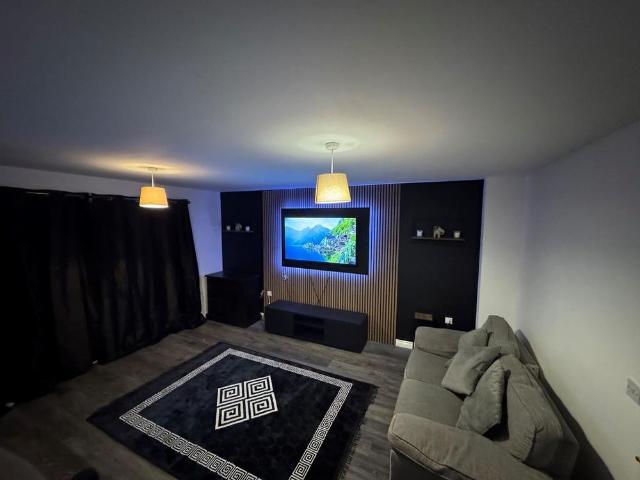3 bedroom property to rent