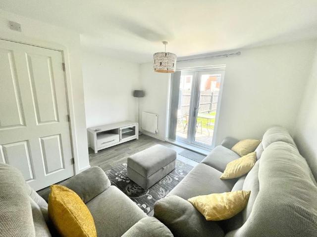 3 bedroom property to rent
