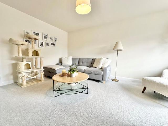 3 bedroom property to rent