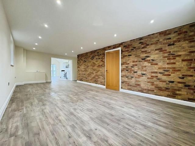 3 bedroom property to rent