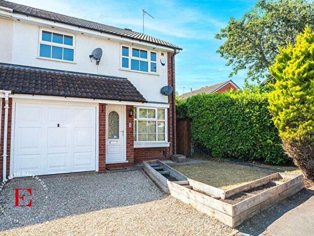 3 Bedroom Property To Rent In Tisdale Rise, Kenilworth, CV8