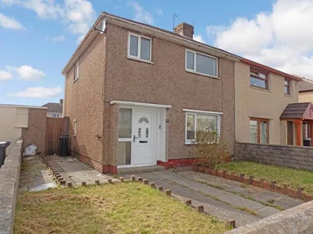 3 Bedroom Property To Rent In Western Avenue, Sandfields, Port Talbot, SA12