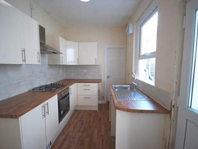 3 Bedroom Property To Rent In Bartley Terrace, Swansea, SA6