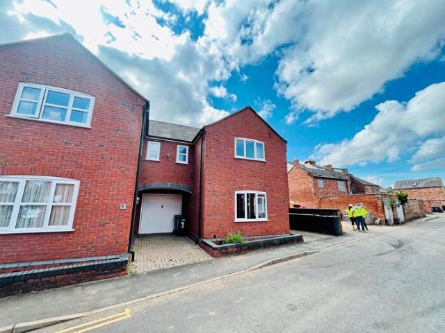 3 Bedroom Property To Rent In Gulistan Road, Leamington Spa, CV32