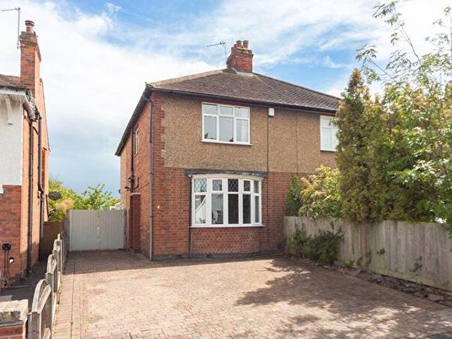 3 Bedroom Property To Rent In Highfields Drive, Loughborough, LE11