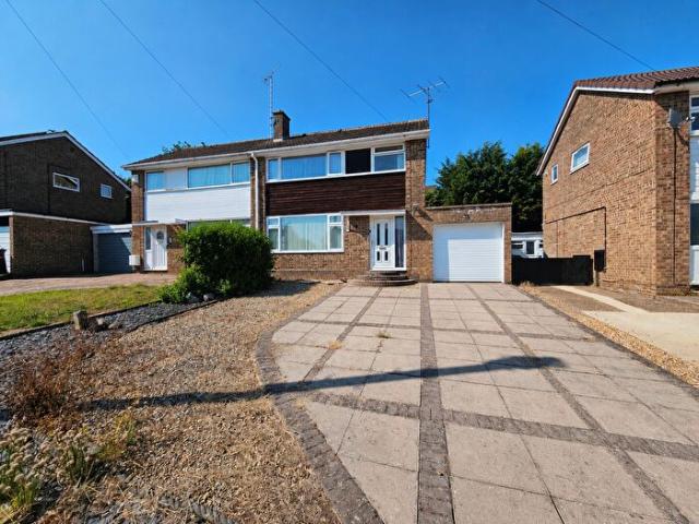 3 Bedroom Property To Rent In Lancaster Road, Kettering, NN14