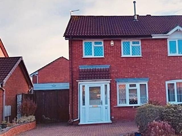 3 Bedroom Property To Rent In Lancelot Drive, Stretton, DE13