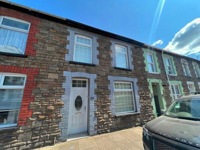 3 Bedroom Property To Rent In Middle Street, Pontypridd, CF37