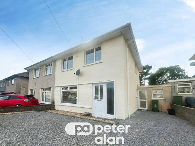 3 Bedroom Property To Rent In Pant Glas, Bridgend, CF35