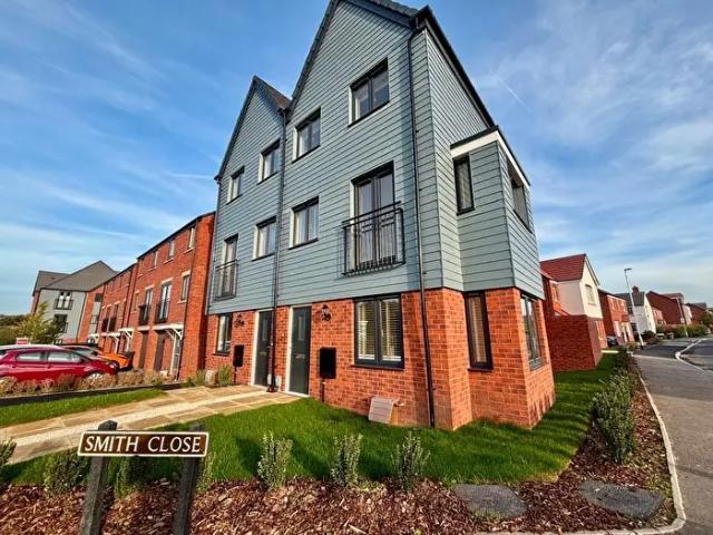 3 Bedroom Property To Rent In Smith Close, Lichfield, WS14