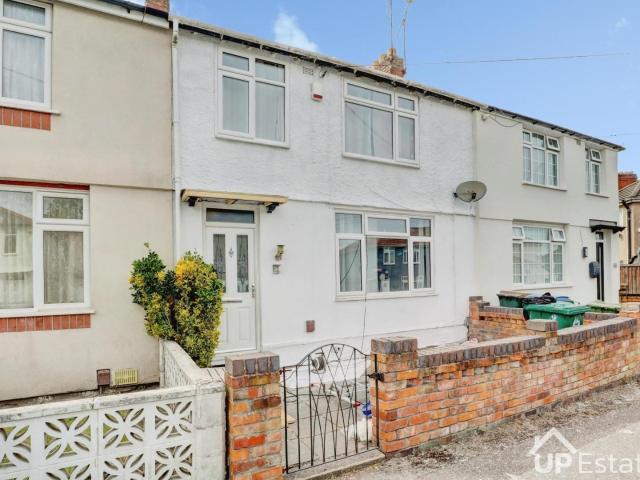 3 bedroom property to rent on Barton Road, Coventry
