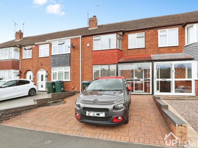 3 bedroom property to rent on Brookford Avenue, Coventry