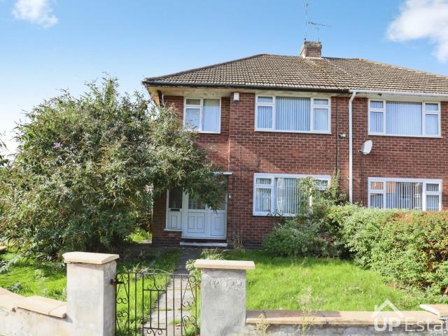 3 bedroom property to rent on Frobisher Road, Coventry