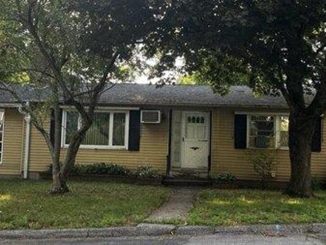 3 bedroom, Putnam CT 06260 104409544
