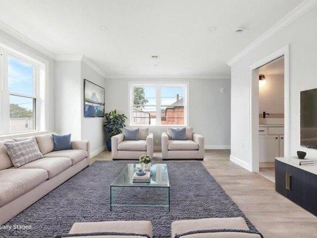 3 bedroom, Quincy MA 02169 105414664